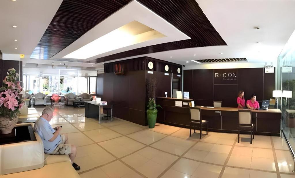 R-Con Residence Pattaya Esterno foto